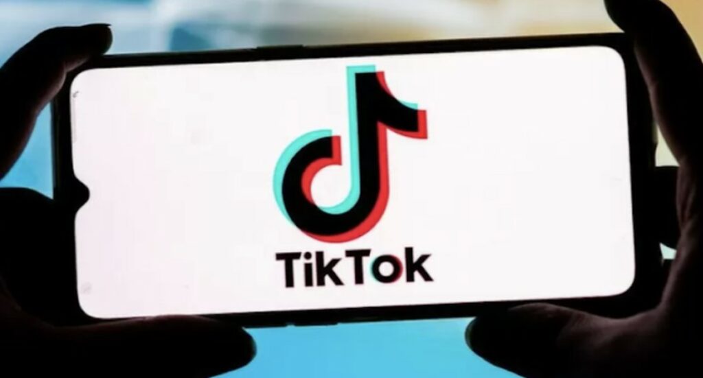 TikTok in US face uncertain future as ban looms