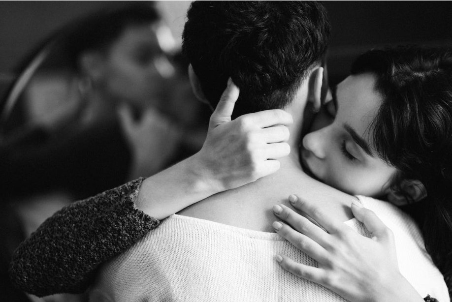 What Does It Mean When a Guy Smells Your Neck? The Surprising and Revealing Truth