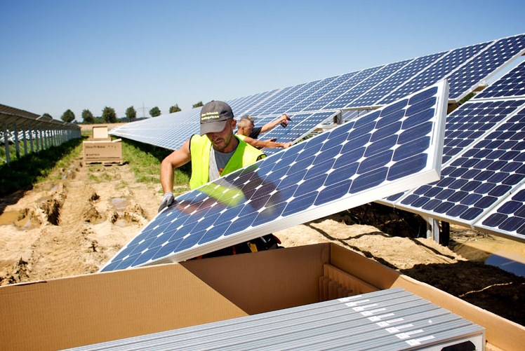 Solar Farms Face Resistance in Kansas as Counties Tighten Regulations