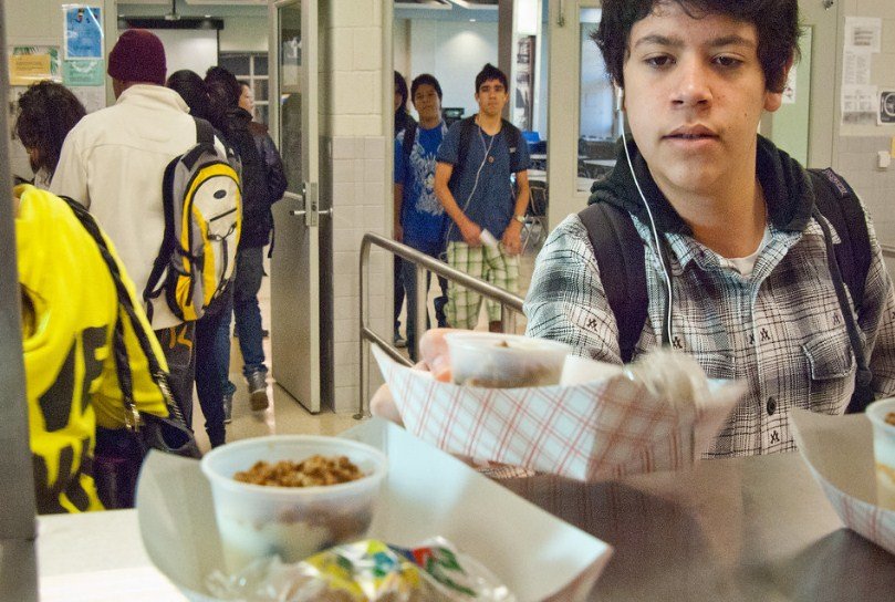 Virginia to provide free meals for all public school students