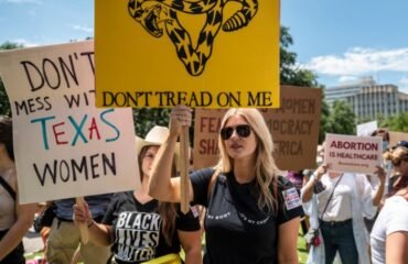 Planned Parenthood Advocates rally at Iowa Capitol